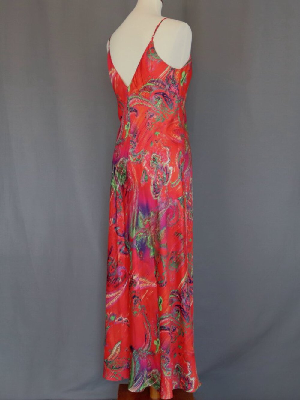 Natori Small 2 Piece Floral Robe & Night Gown Charmeuse Chemise Set Red Green - Picture 5 of 13